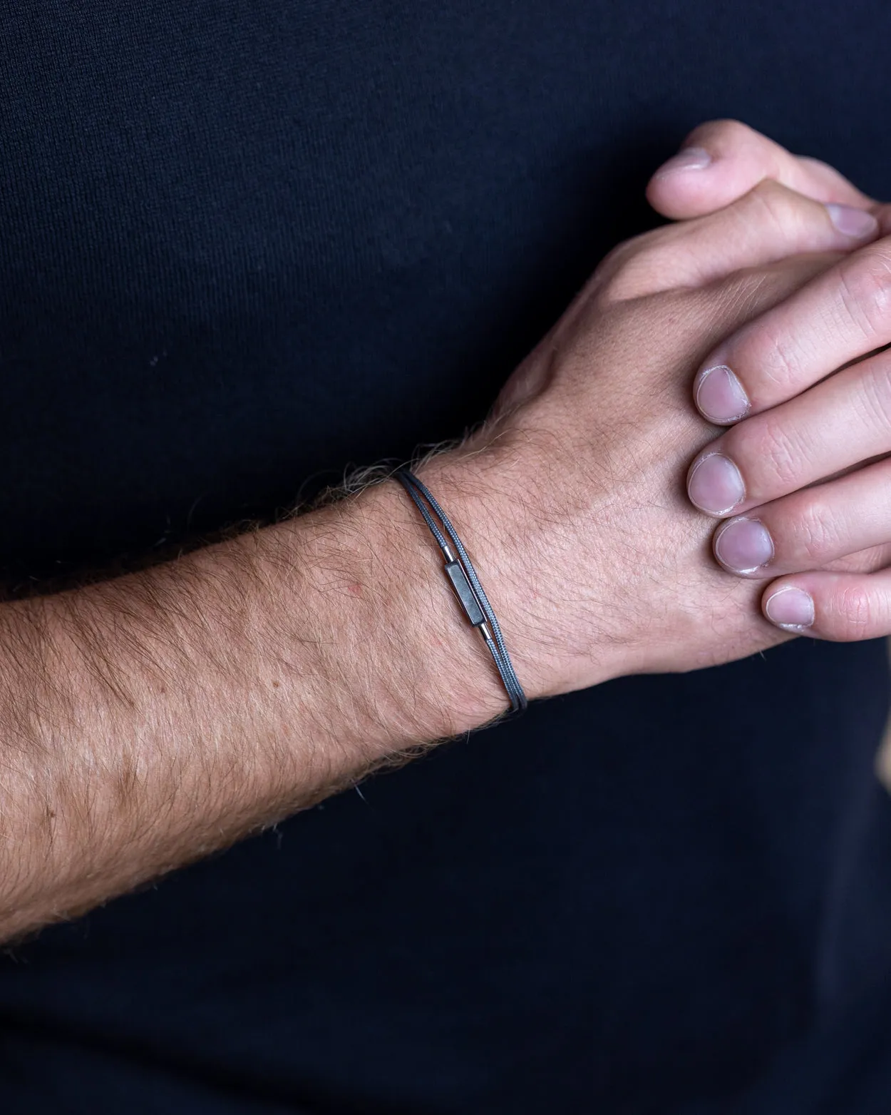 1.5mm Grey nylon bracelet with a Larvikite stone