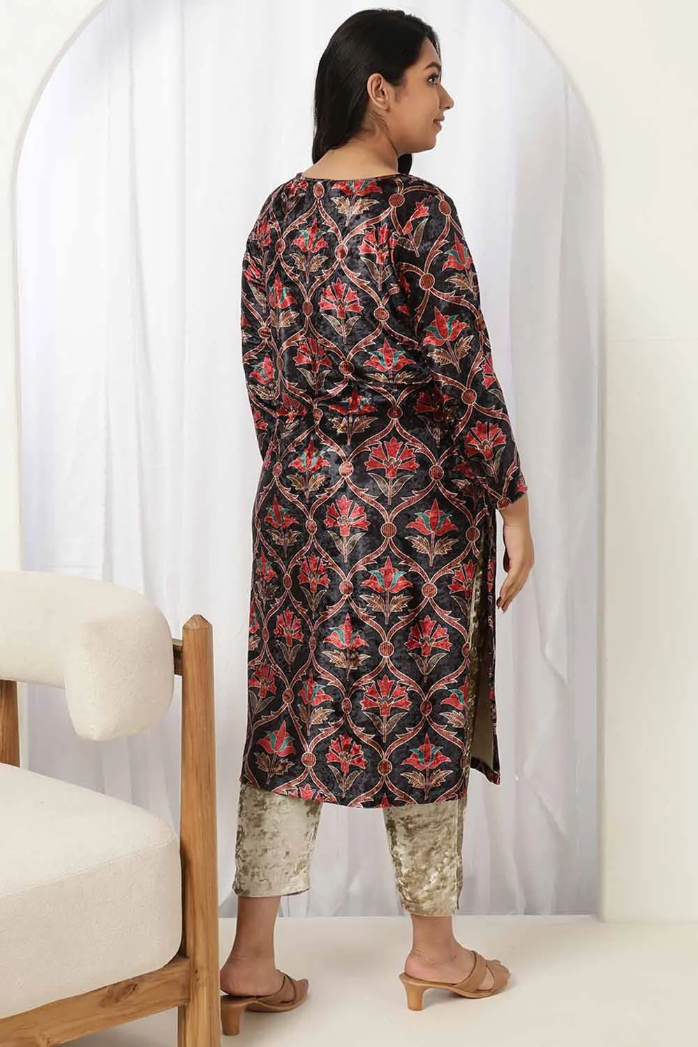 Ethnic Motif Velvet Kurta