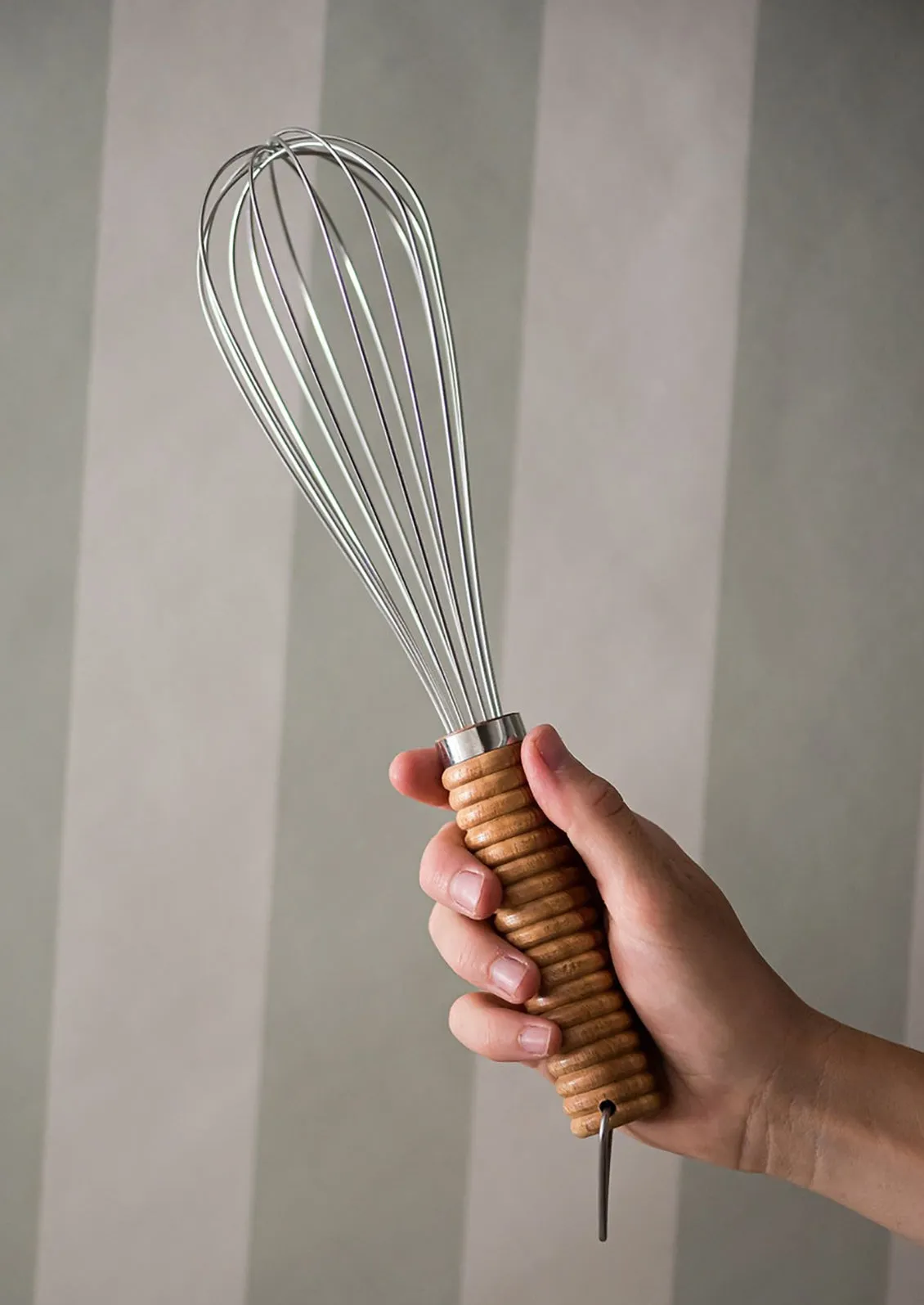 Ribbed Handle Whisk